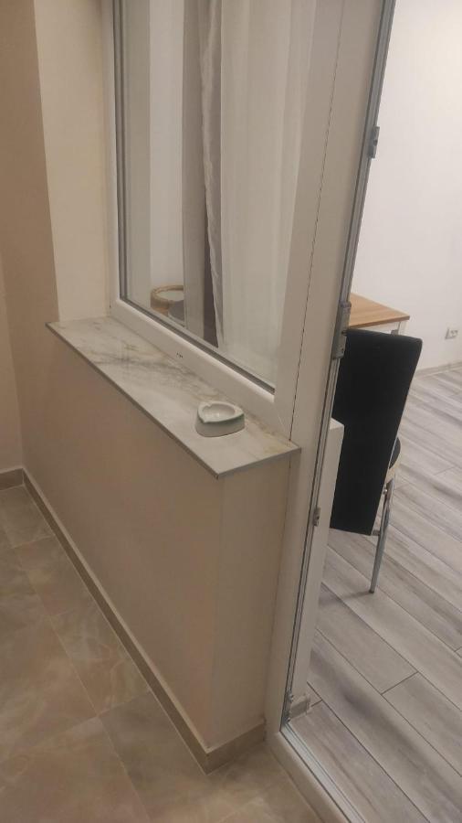 Garsoniera Turda Valeria Apartment Exterior photo